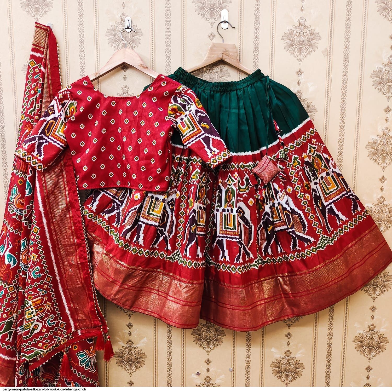 Embroidered Festive Wear Kids Lehenga Choli at Rs 999/piece in Surat | ID:  2850564830030