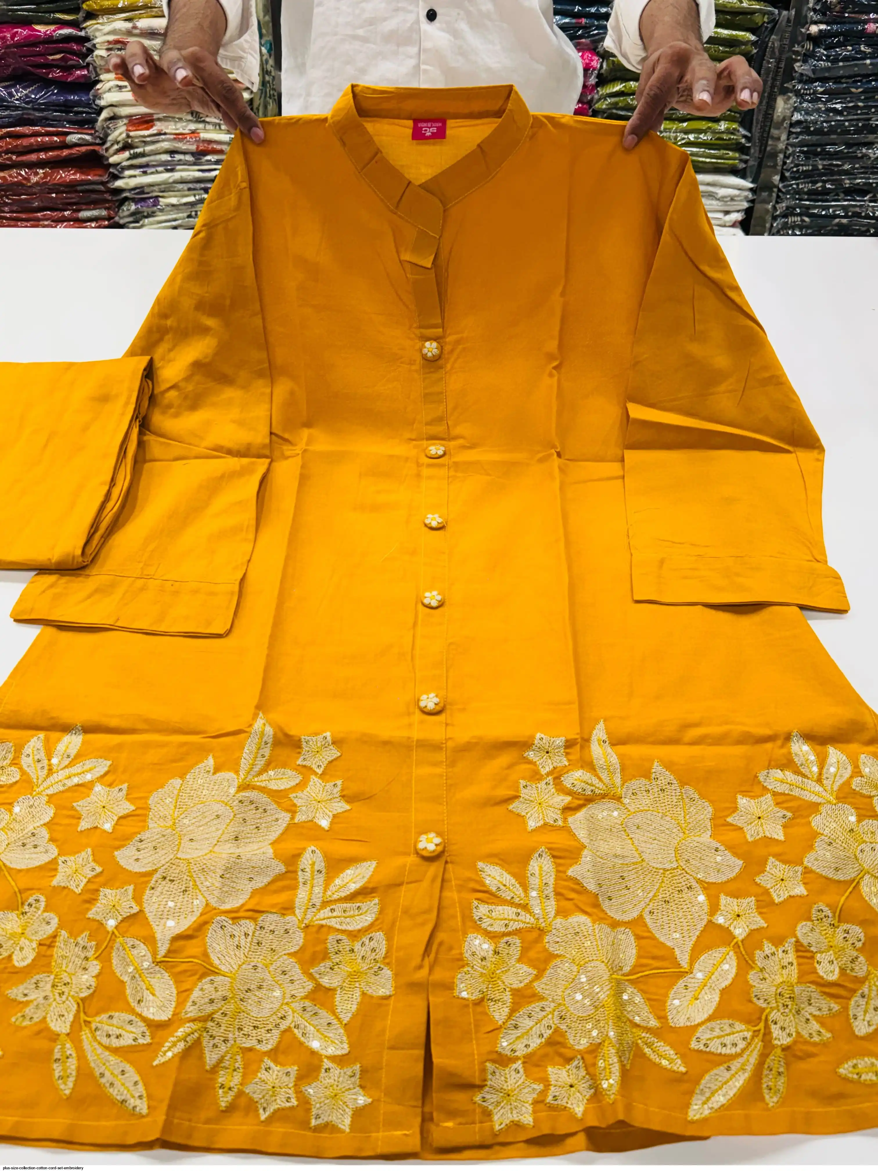 PLUS SIZE COLLECTION COTTON CORD SET EMBROIDERY B