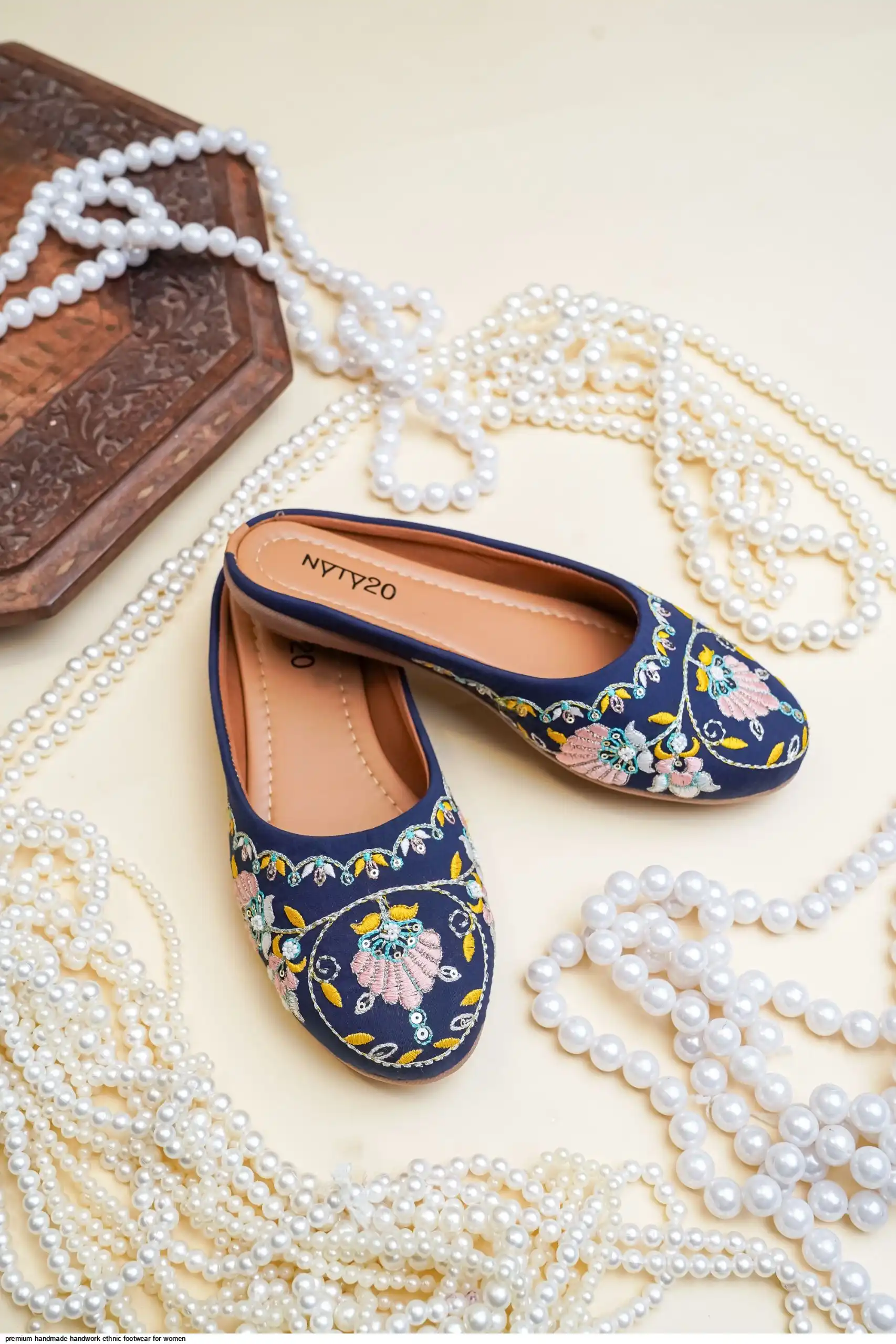 *＊maho＊* handmade Premium Handmade Handwork Ethnic Footwear for Women