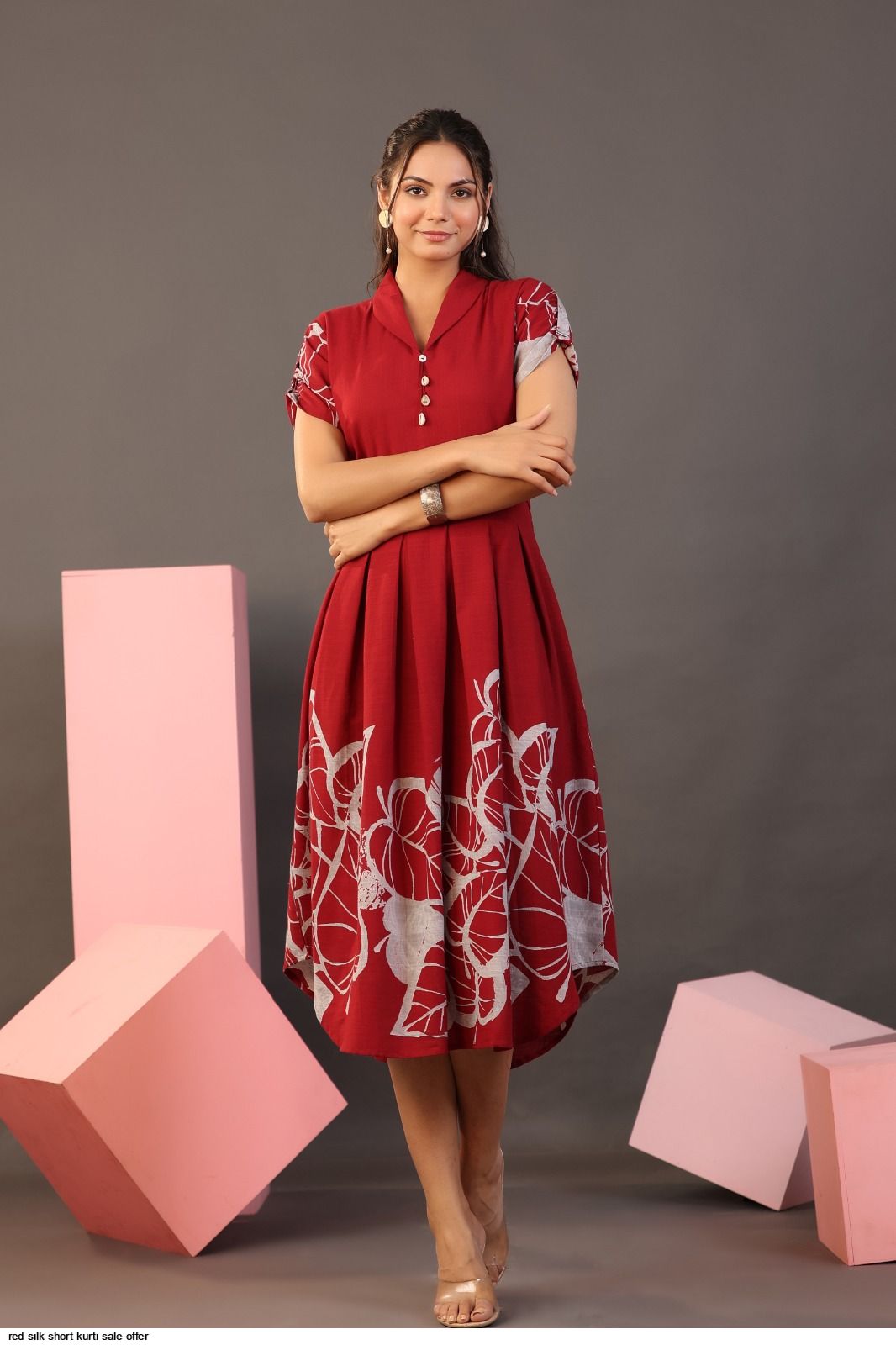 Top Girl Fancy Cotton Short Kurti Collection at Rs 745 in Surat | ID:  2851319004748