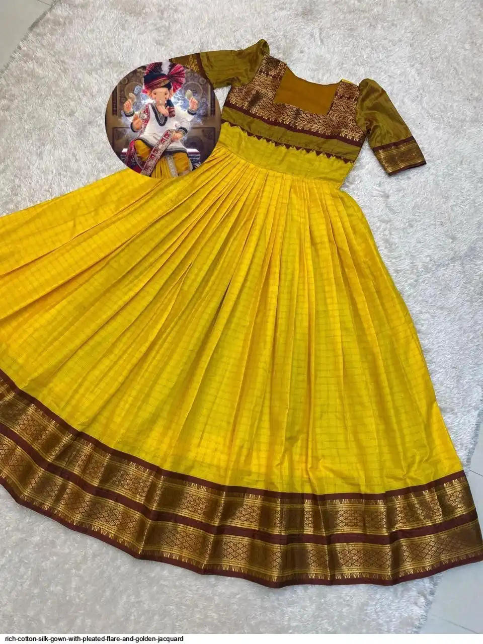 RICH COTTON SILK GOWN WITH PLEATED FLARE AND GOLDEN JACQUARD 4