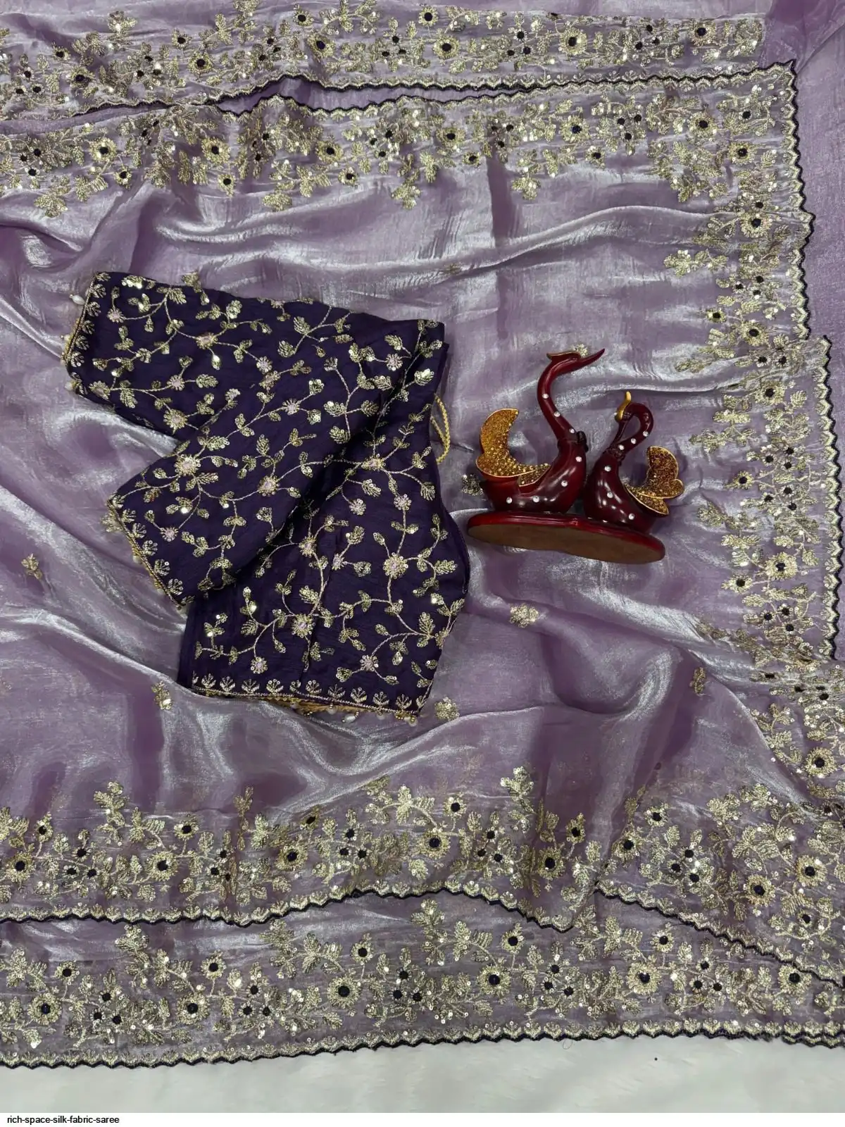 RICH SPACE SILK FABRIC SAREE 3