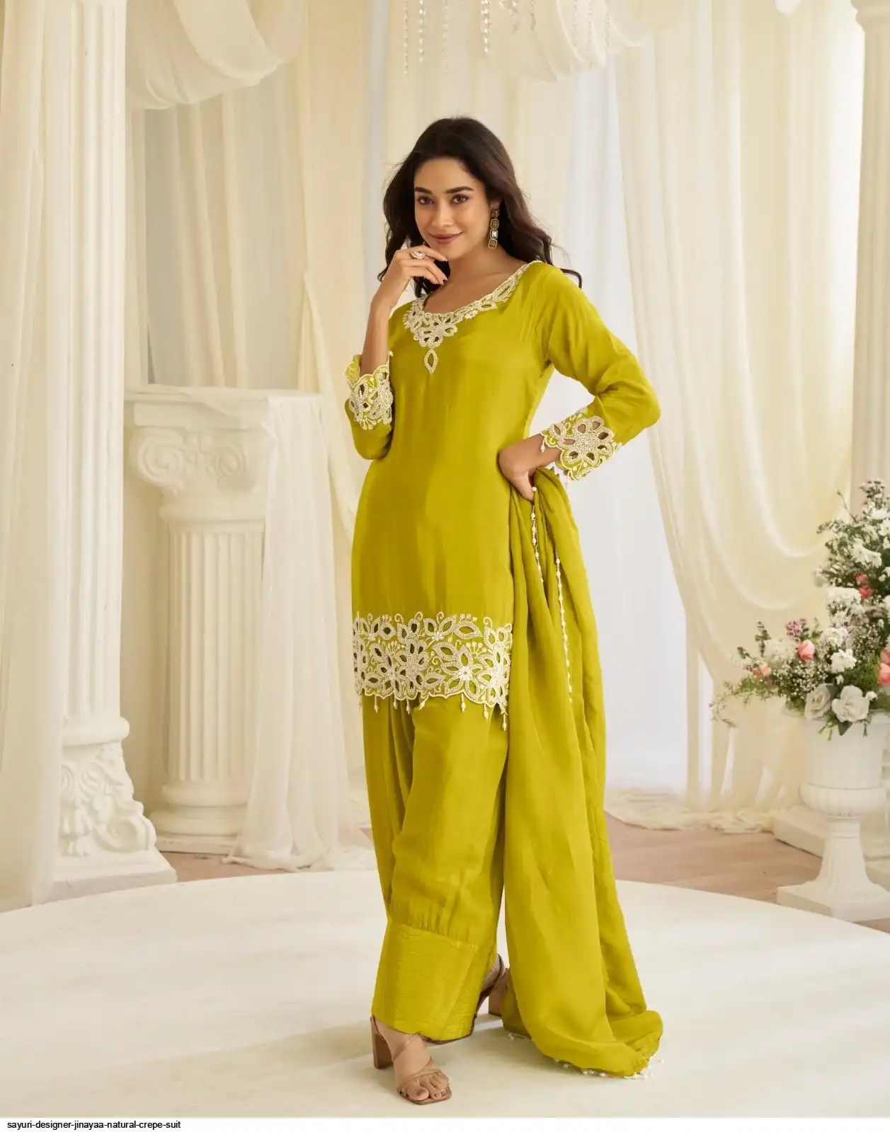 SAYURI DESIGNER JINAYAA NATURAL CREPE SUIT A