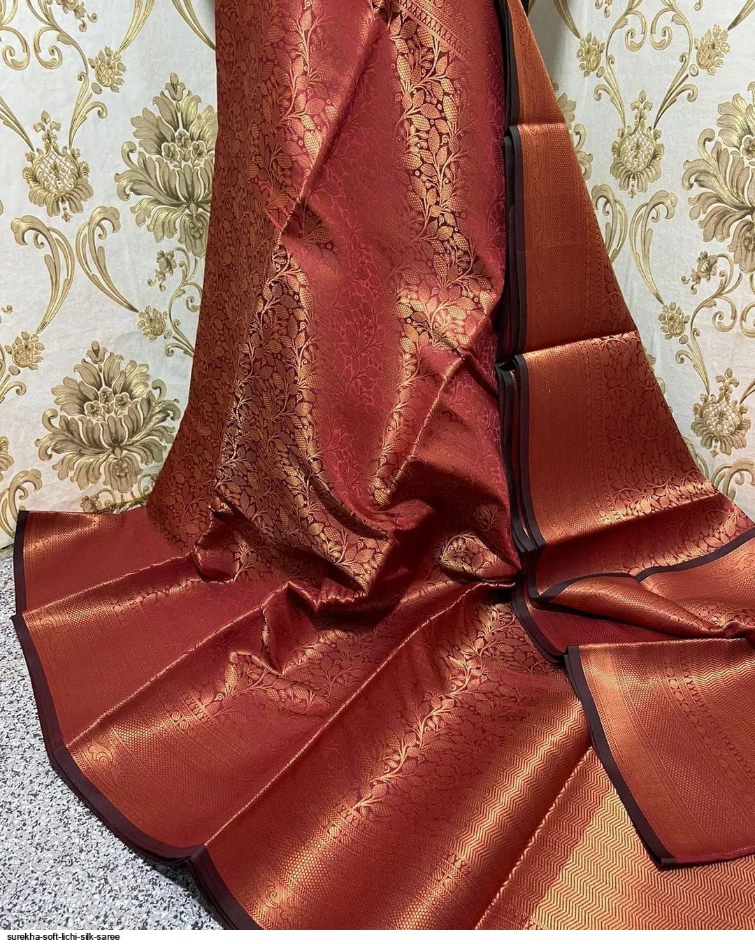 SUREKHA SOFT LICHI SILK SAREE E