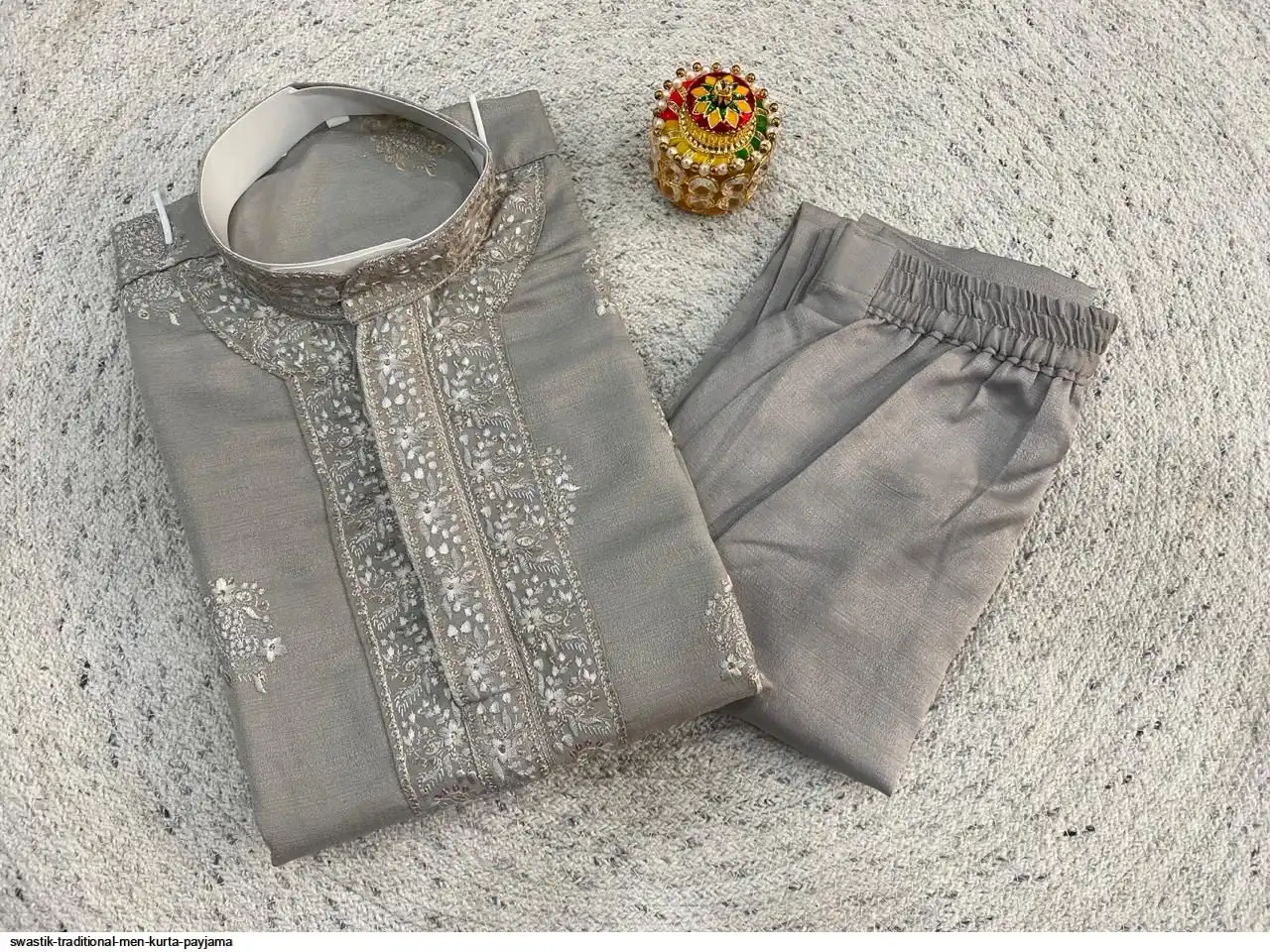 SWASTIK TRADITIONAL MEN KURTA PAYJAMA C