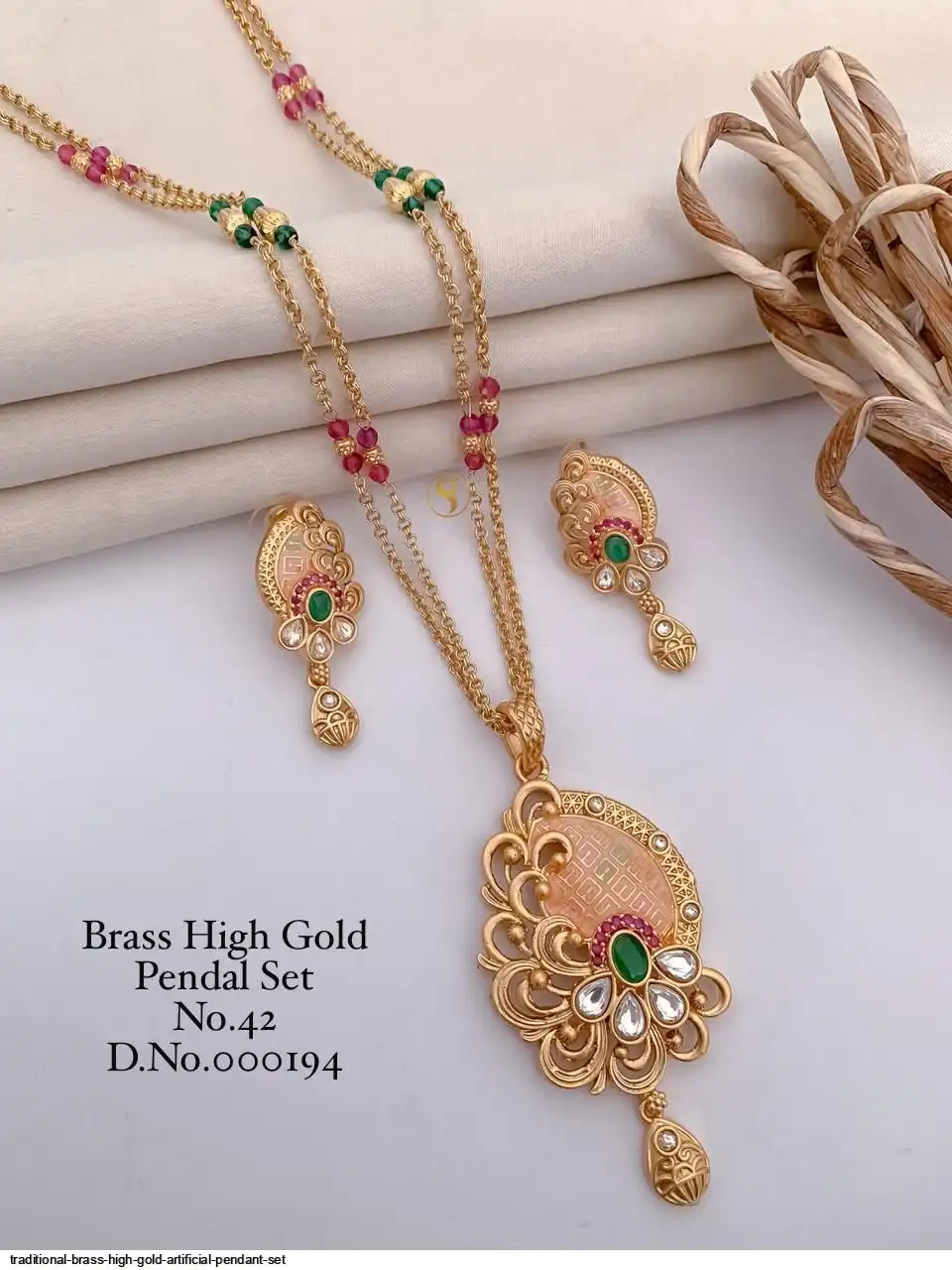 TRADITIONAL BRASS HIGH GOLD ARTIFICIAL PENDANT SET G