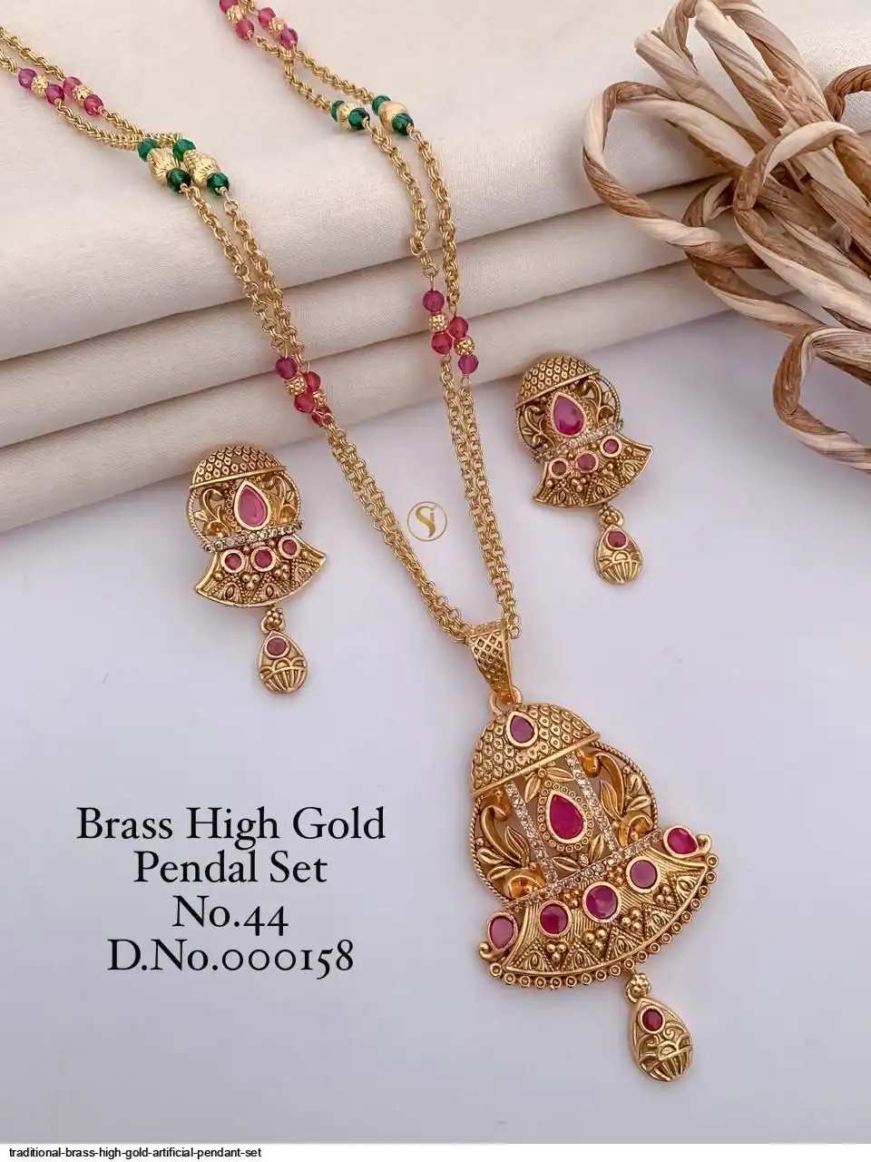 TRADITIONAL BRASS HIGH GOLD ARTIFICIAL PENDANT SET C