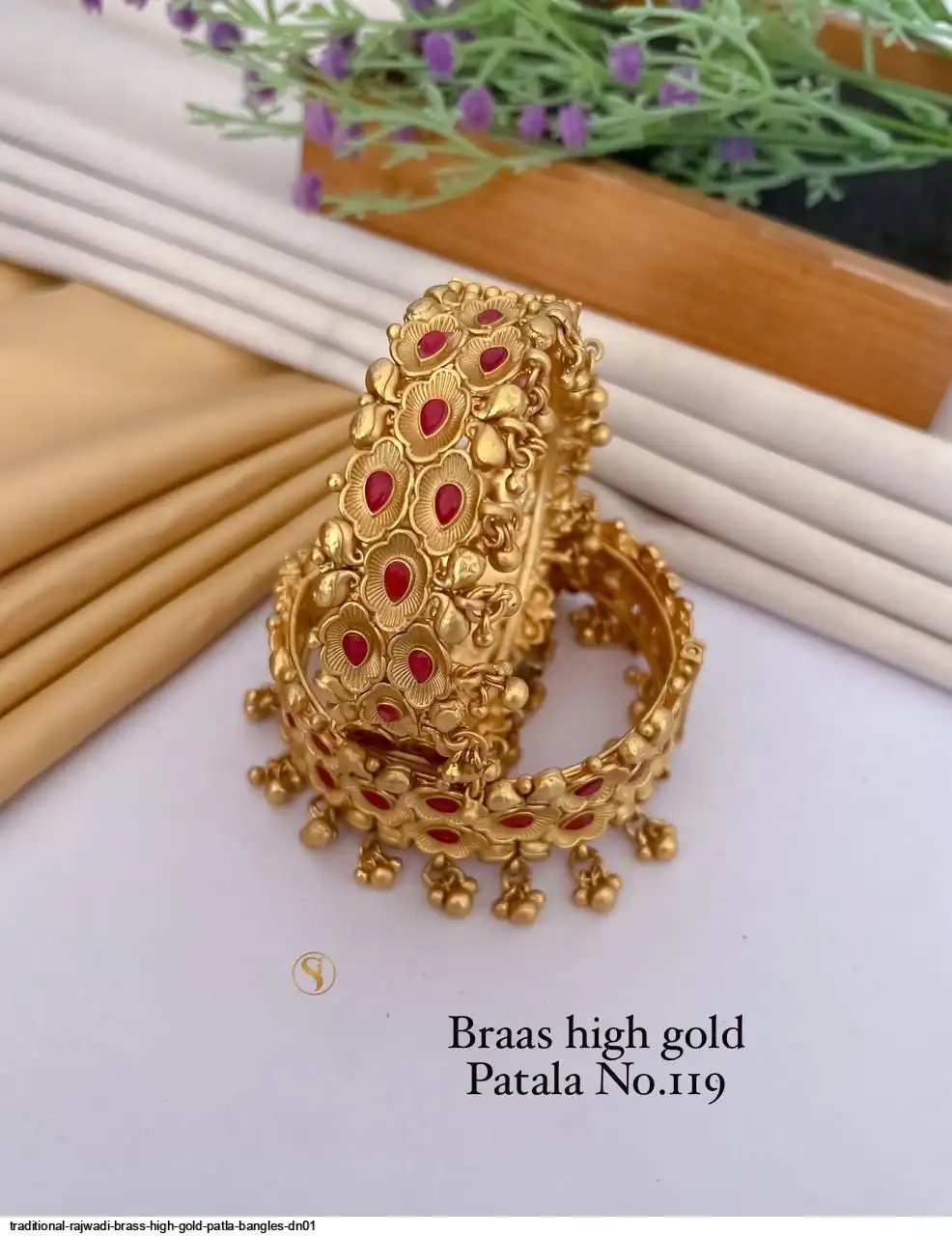 TRADITIONAL RAJWADI BRASS HIGH GOLD PATLA BANGLES DN01 G