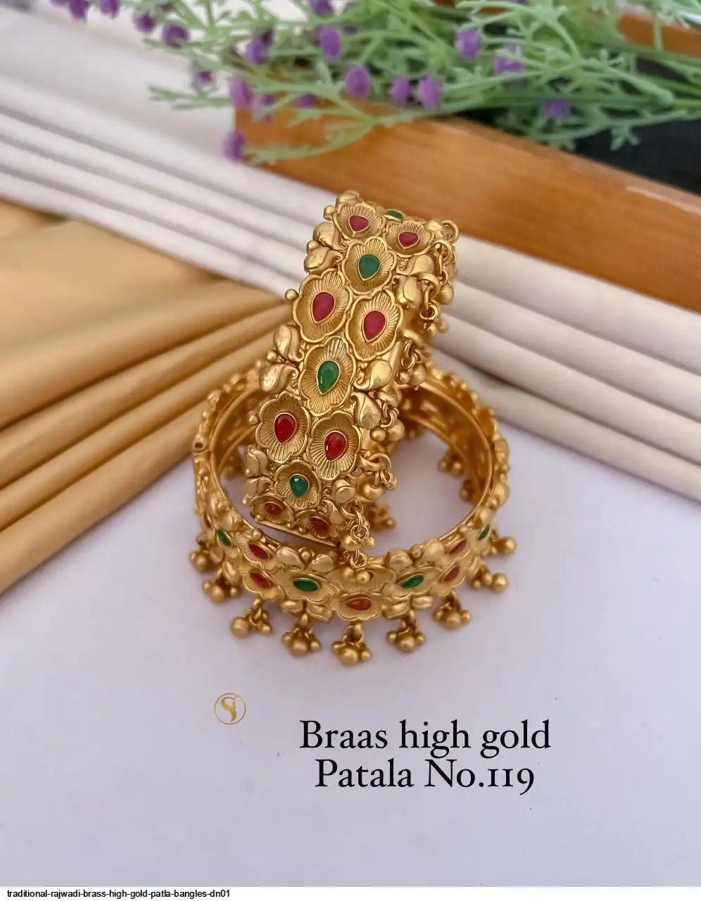 TRADITIONAL RAJWADI BRASS HIGH GOLD PATLA BANGLES DN01 F