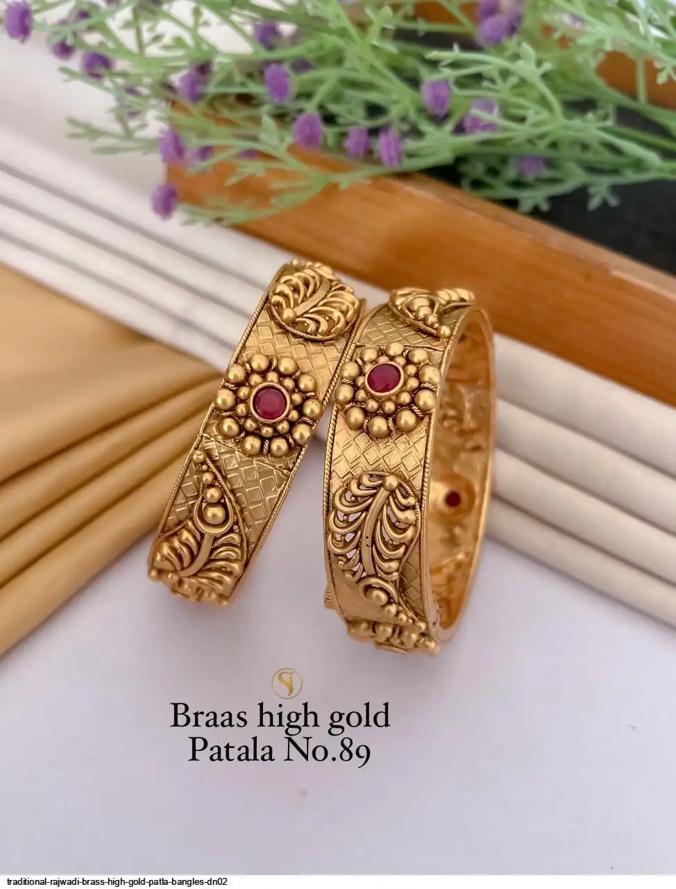 TRADITIONAL RAJWADI BRASS HIGH GOLD PATLA BANGLES DN02 E