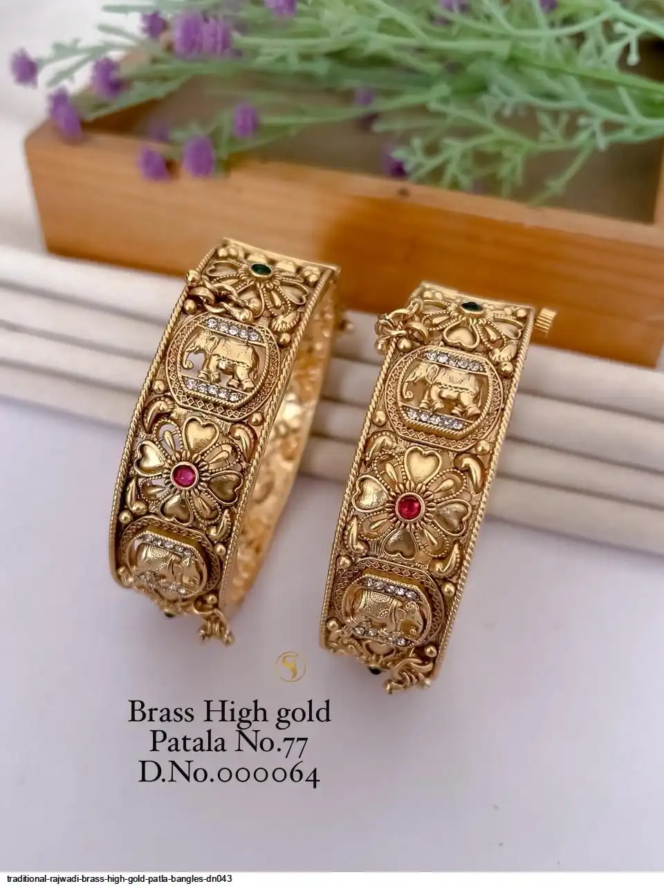 TRADITIONAL RAJWADI BRASS HIGH GOLD PATLA BANGLES DN043 D