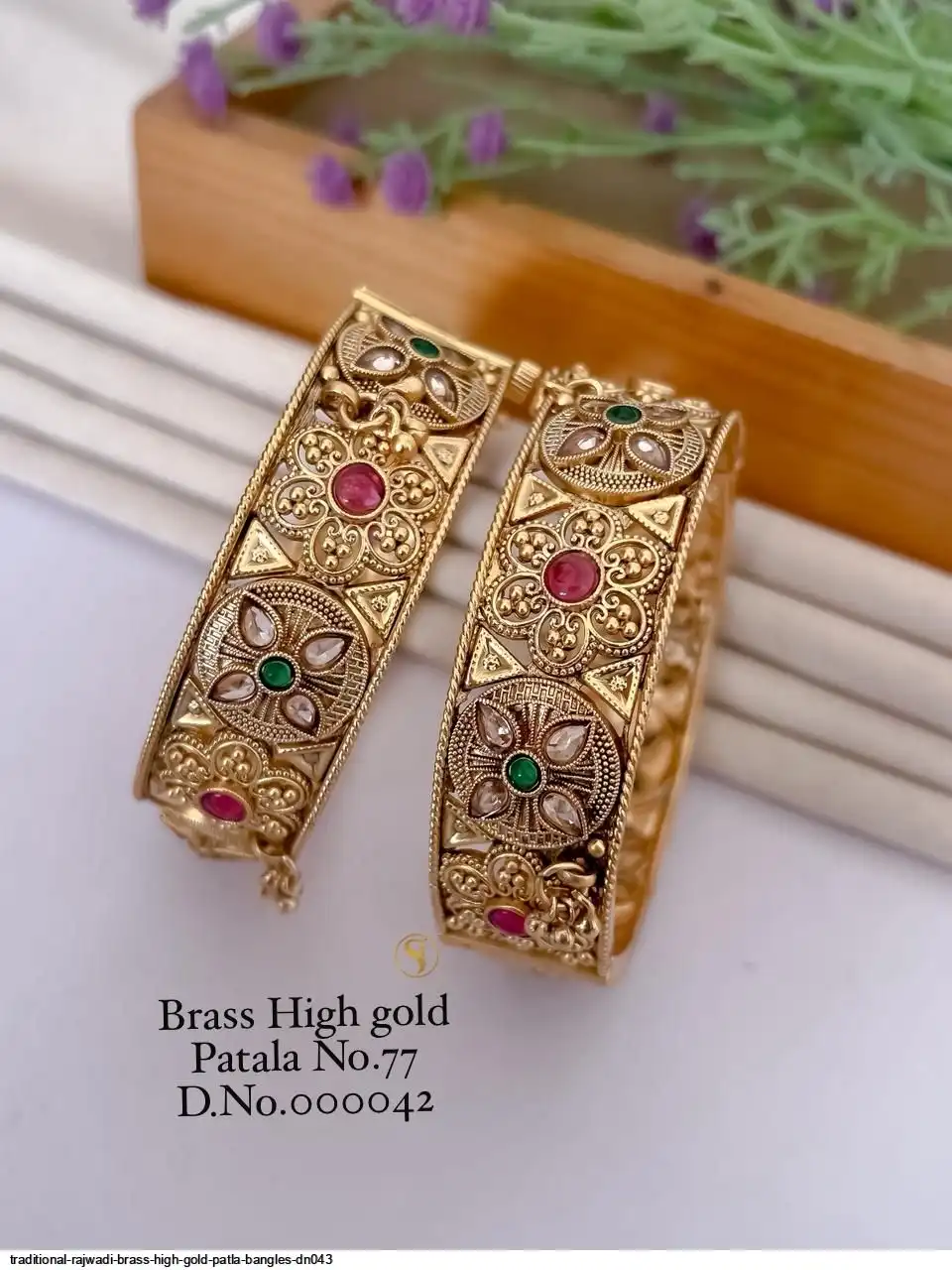 TRADITIONAL RAJWADI BRASS HIGH GOLD PATLA BANGLES DN043 B