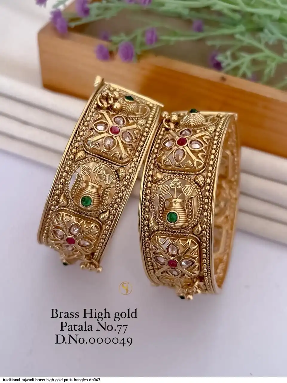 TRADITIONAL RAJWADI BRASS HIGH GOLD PATLA BANGLES DN043 C