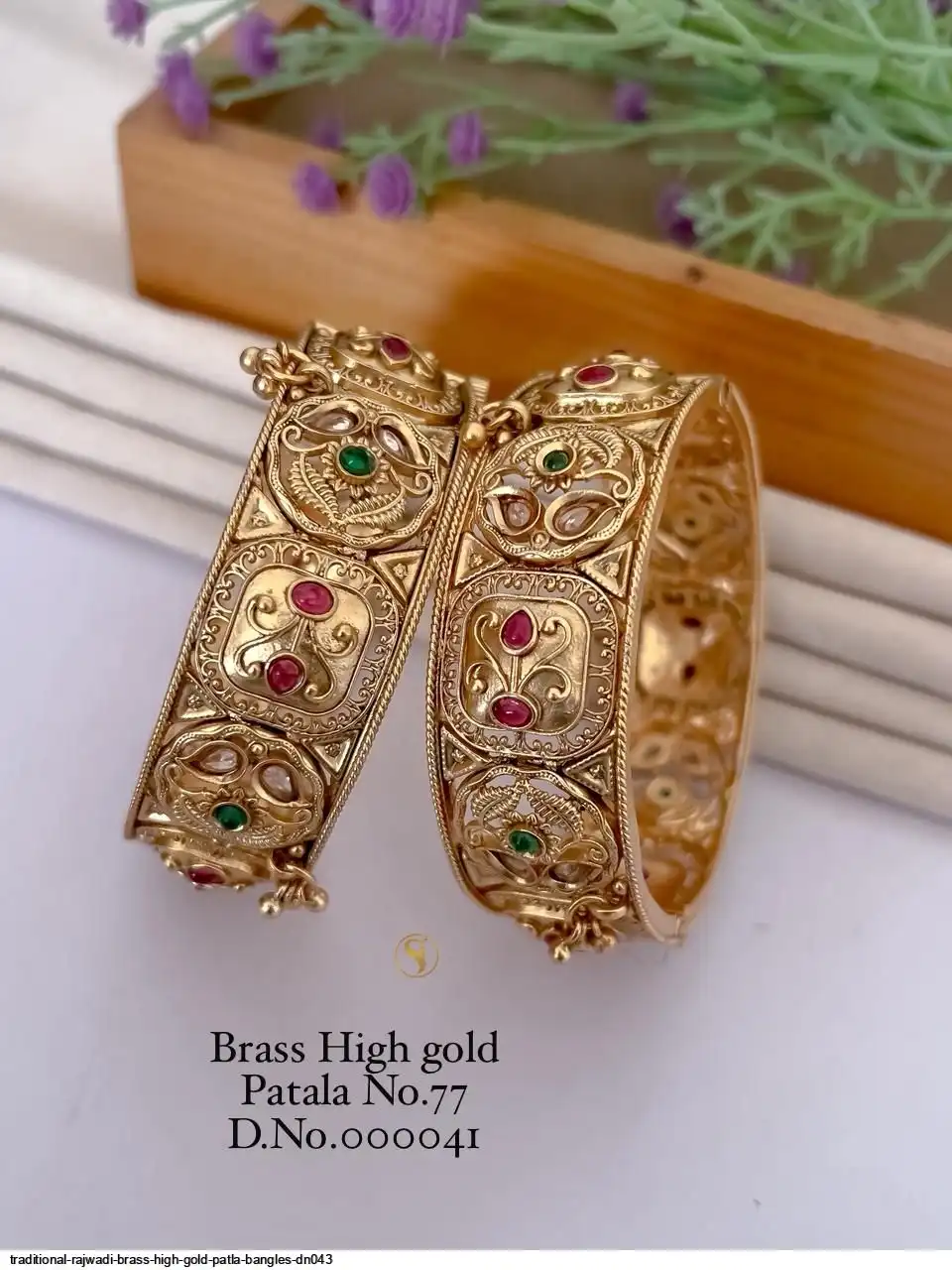 TRADITIONAL RAJWADI BRASS HIGH GOLD PATLA BANGLES DN043 E