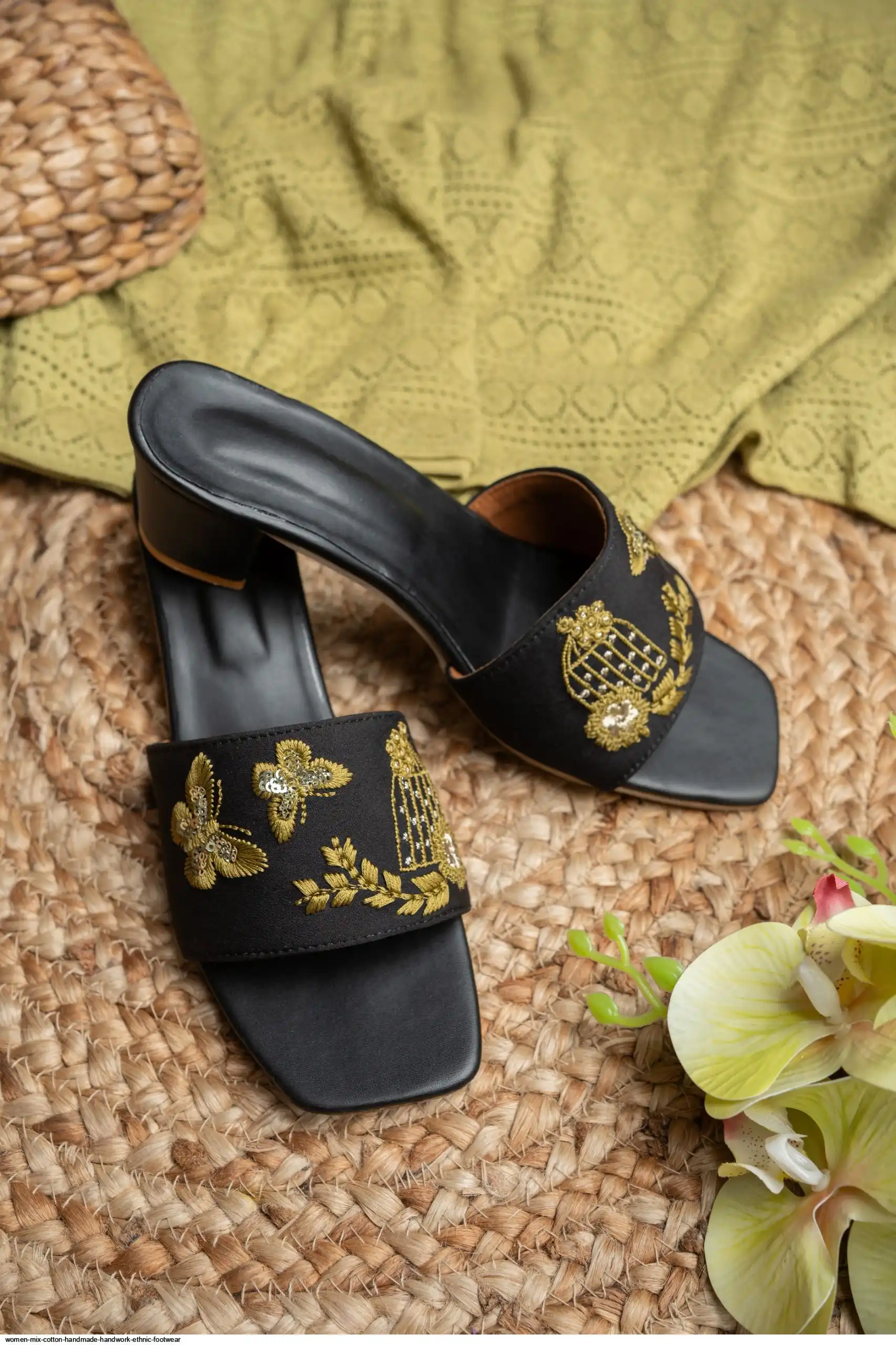 WOMEN MIX COTTON HANDMADE HANDWORK ETHNIC FOOTWEAR 1